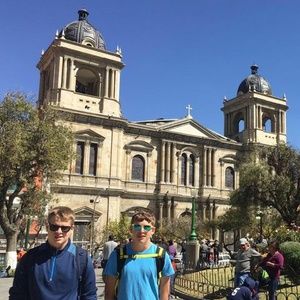 Meet your Posher, Dom